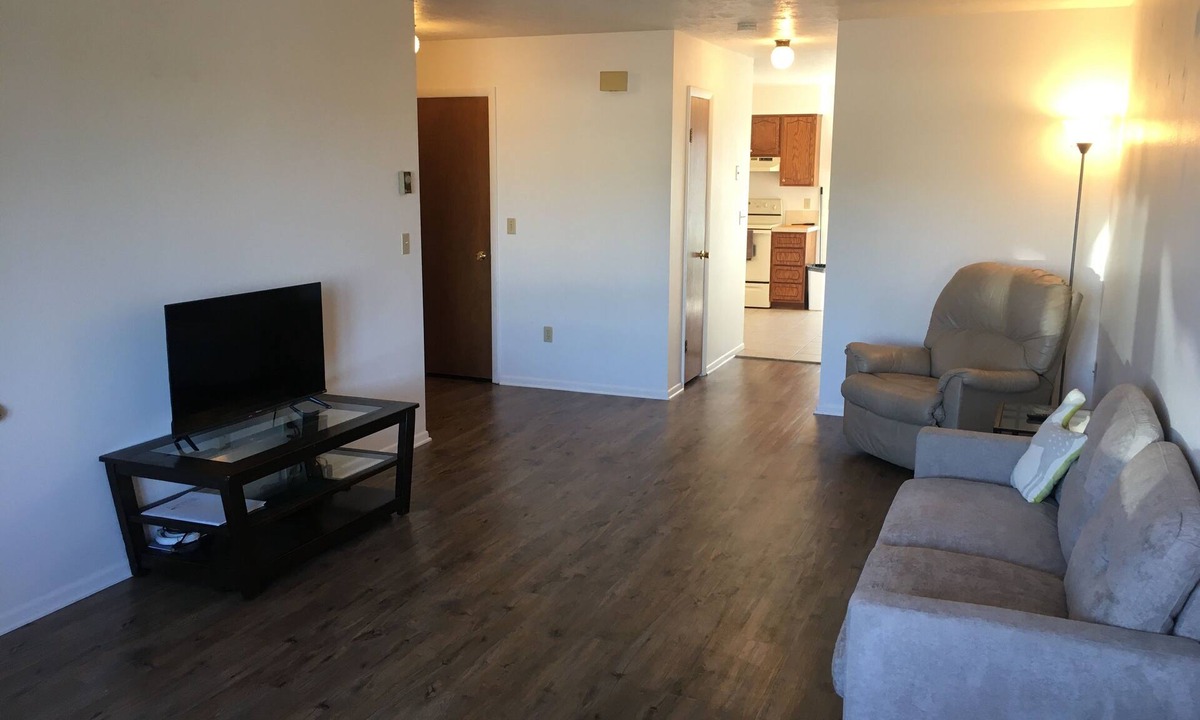Casper House | 1,800sf 3 Stories with 8 beds townhome