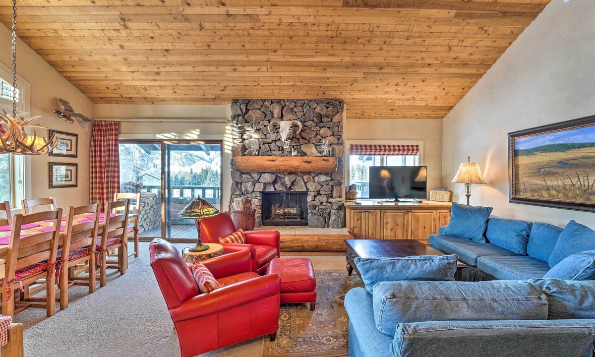 Elkhorn Condo | 1 Mi to Slopes: Sun Valley Ski Getaway!