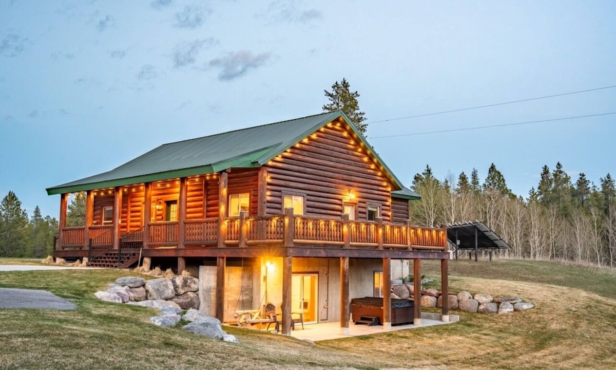 Ashton Cabin | 11 Acres on National Forest - Hot Tub - Near YNP