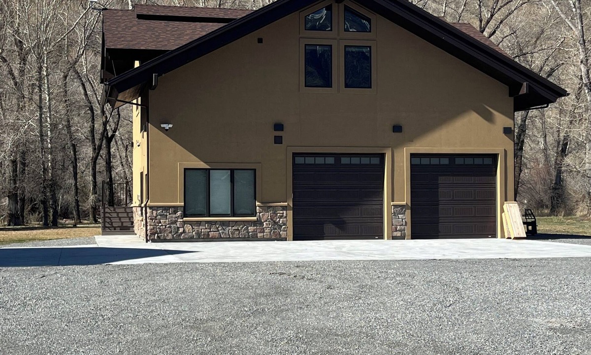 Mackay Apartment | 2-bedroom, 2nd story ranchette apartment for relaxing in beautiful Mackay Idaho