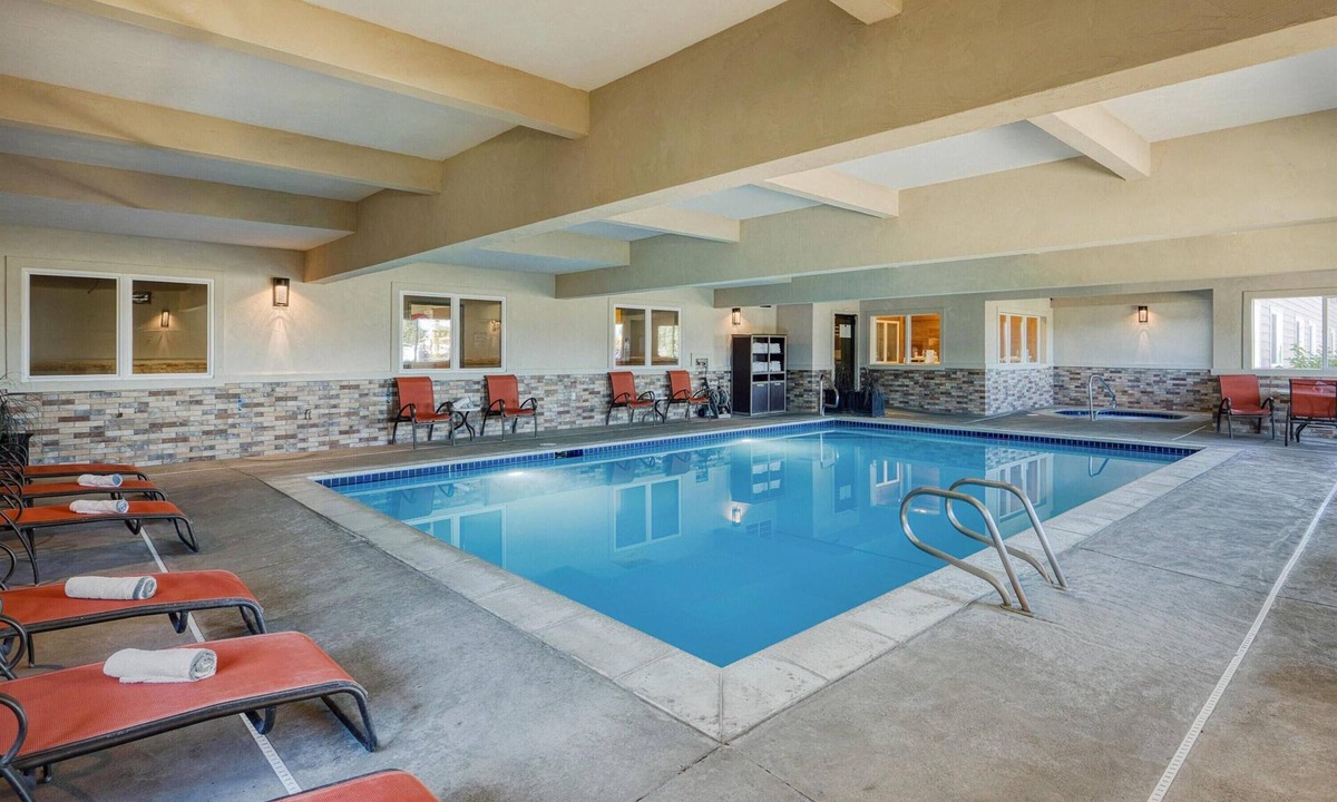 Blackfoot Hotel | 2 Queen Beds | Shared Hot Tub Access | 1.1 Miles to County Historical Museum