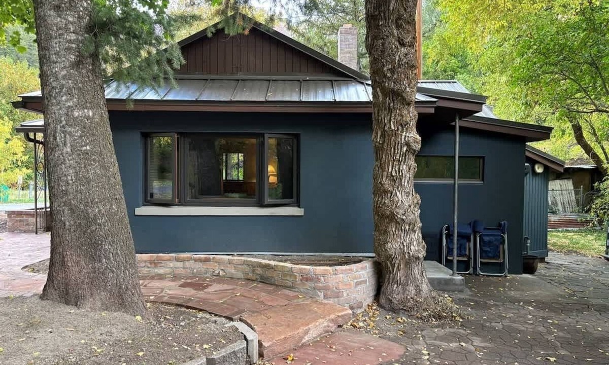 Snowbird Cottage | 2BR/2BA Cabin + Separate Loft | Walk Next Door