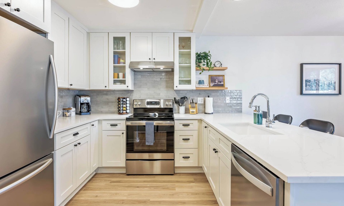 Downtown Leavenworth Condo | 3Bd Modern Leavenworth Condo - Next to Adventure Park and .9mi to Town Center!