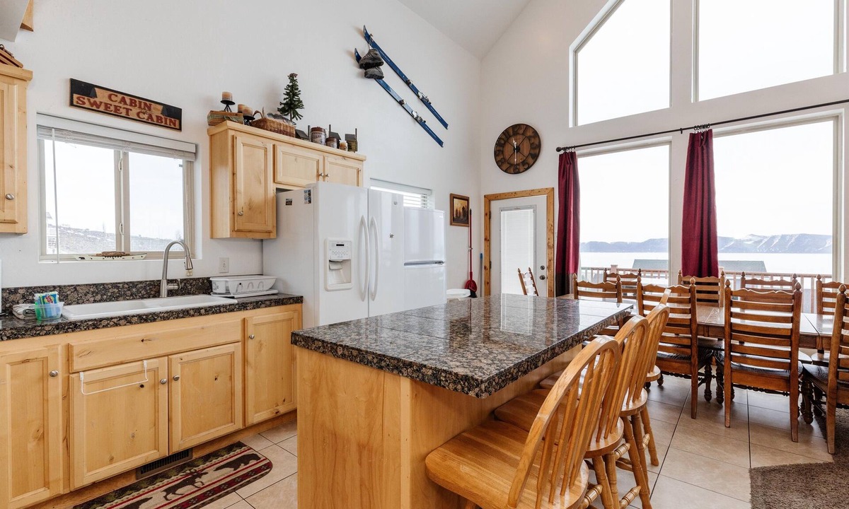 Harbor Village Cabin | Aspen Cabin with Private Hot Tub and Gorgeous Views of Bear Lake