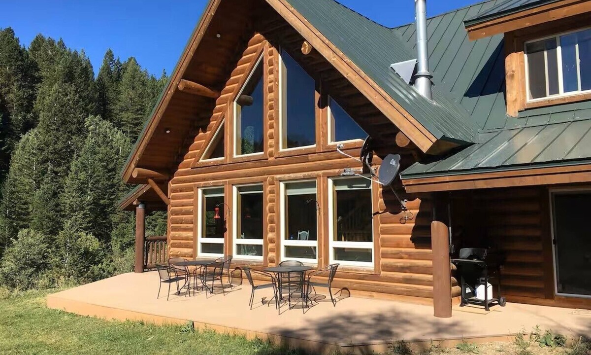 Soda Springs Cabin | Aspen Ridge - Scenic Mountain Cabin Retreat that Borders Caribou National Forest