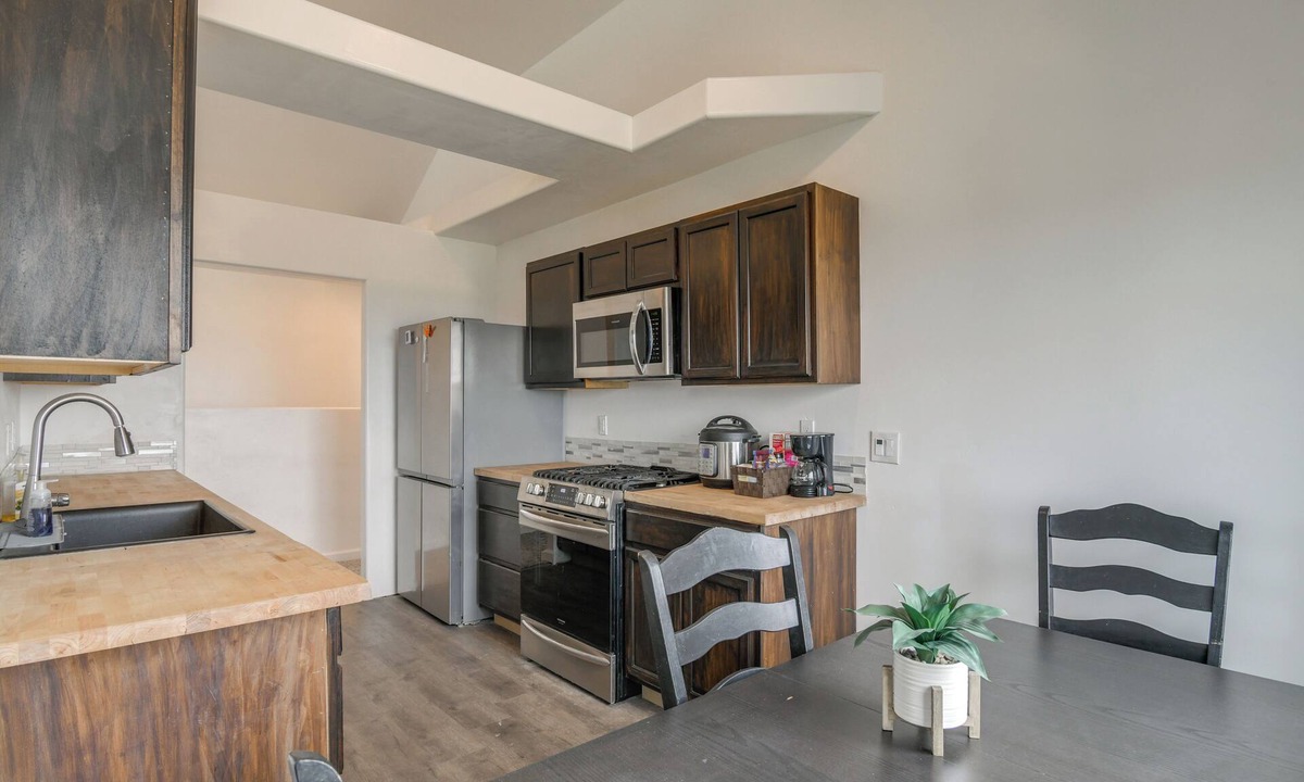 Idaho Falls Apartment | Balcony & Stunning Views: Airy Apt in Idaho Falls