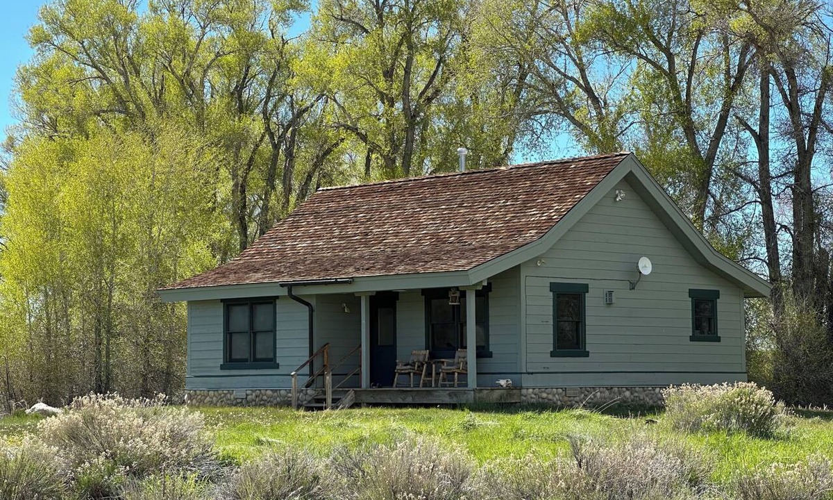 Uinta County Cabin | Beautiful 2-bedroom cabin on private 1200 acre ranch; wildlife, views, adventure