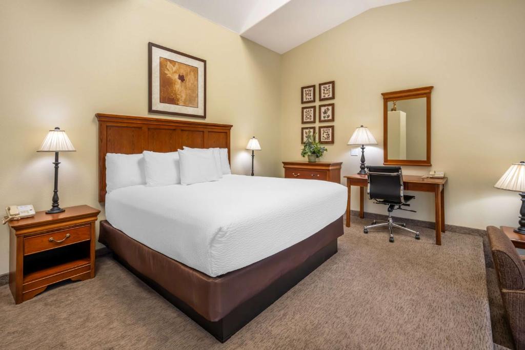 Ahsahka Hotel | Best Western Lodge at River's Edge