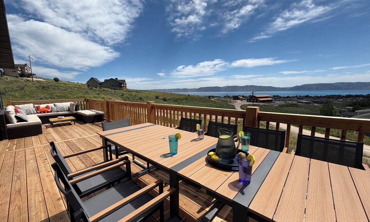 Garden City House | BlueBear Lodge: Bear Lake Family & Pet Friendly Retreat, Hot Tub, Sleeps 12