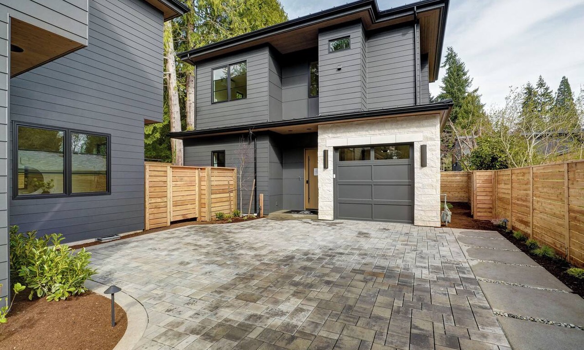 South Juanita Cottage | Bright + Modern DADU near Downtown Kirkland - Garage/EV +Private yard