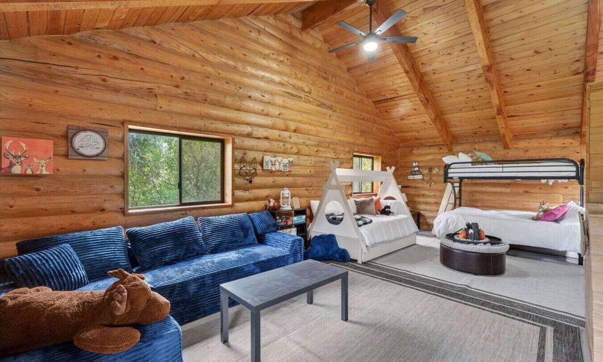 Swan Valley Cabin | Camp Little Lemhi Director`s Cabin