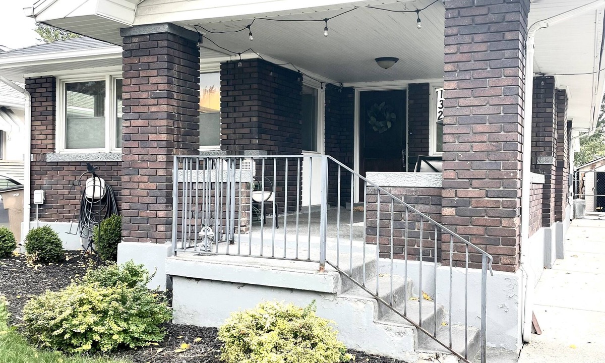 People's Freeway House | Centrally located historic home located in the Liberty Wells neighborhood