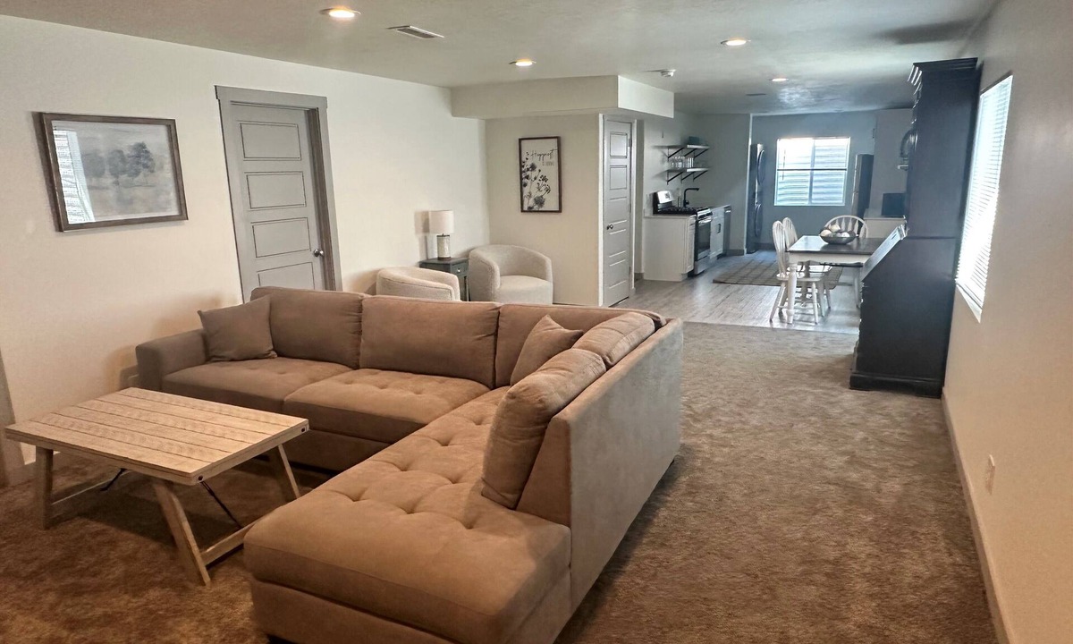 Erda Apartment | Charming 2-bedroom basement apartment with WiFi, AC in lovely Stansbury Park