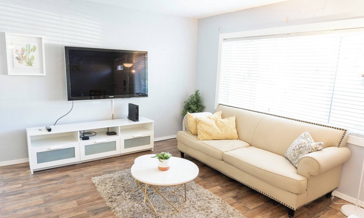 Renton House | Charming 3-bedroom house with AC in relaxing Renton