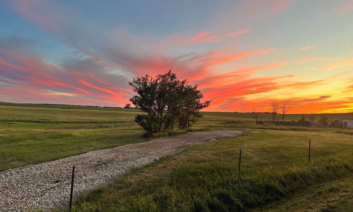 Dickinson RV Rental | Charming campground in outside of Dickinson perfect for your outdoor getaway!