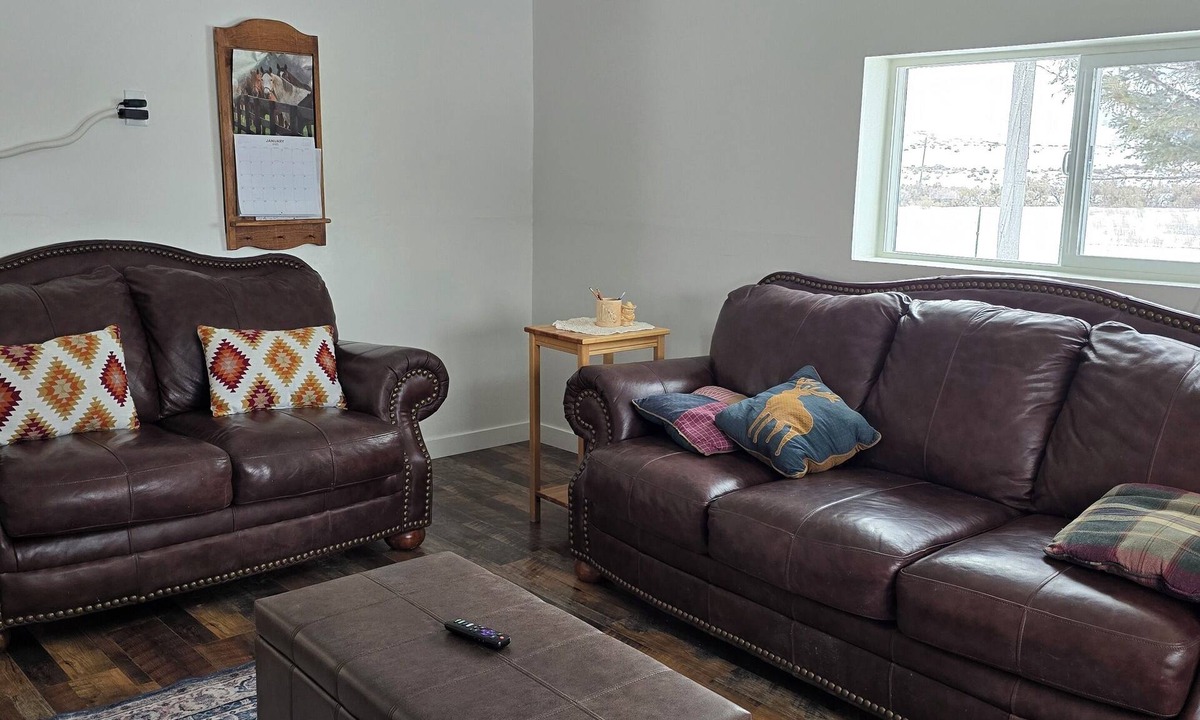 Butte County House | Charming farmhouse at the base of Bell Mountain, hunting area 51, prime location