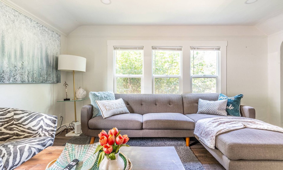 Columbia City House | Classic Seattle Craftsman Near Bust Stop, Light Rail & Downtown