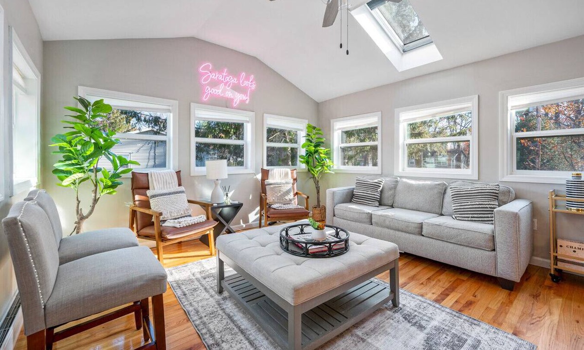 Swiftcurrent House | Close to SPAC, Saratoga Race Track & Downtown