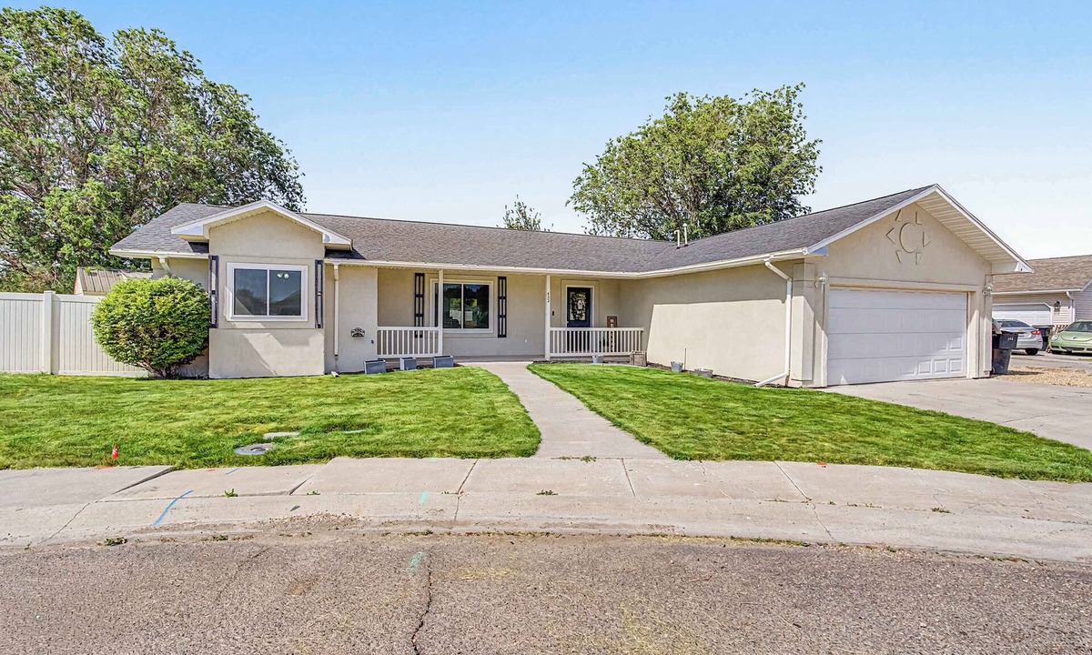 Burley House | Cozy 3BR Burley Home Spacious Yard Snake River