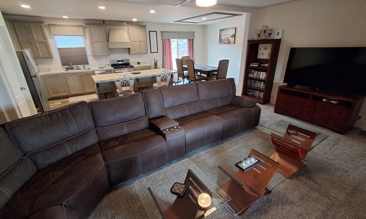 Sweetwater House | Cozy Bear Lake Get Away