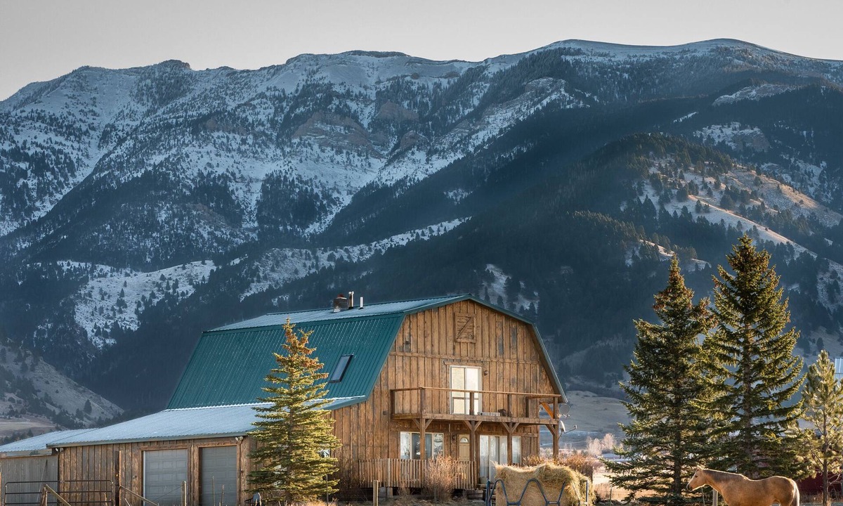 Bozeman Cabin | Cozy Cabin, Mountain View, AC, Porch, Fireplace, Wildlife, 4 mi to town.