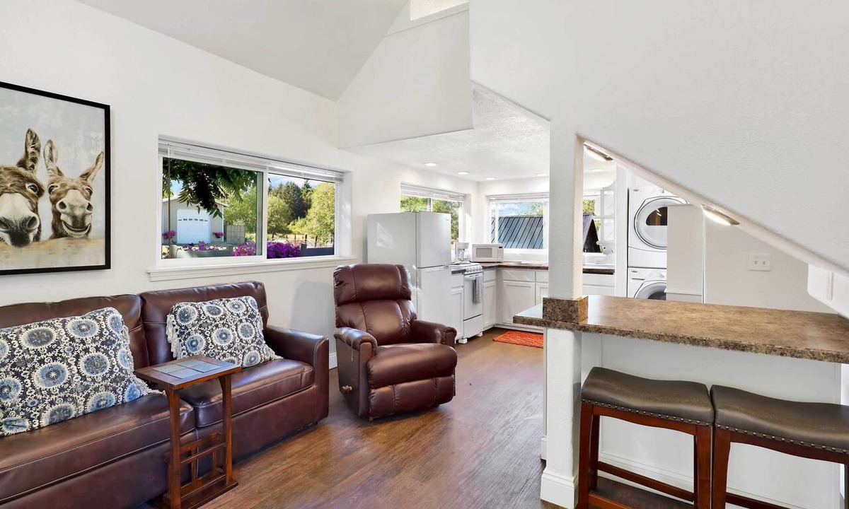 Ferndale Apartment | Cozy Ferndale Studio on 20-Acre Working Farm!