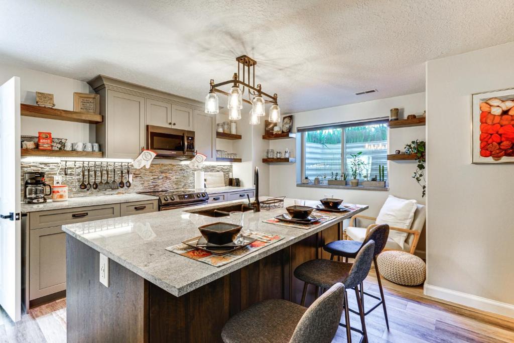 Kaysville Apartment | Cozy Kaysville Vacation Rental w/Mountain Views!