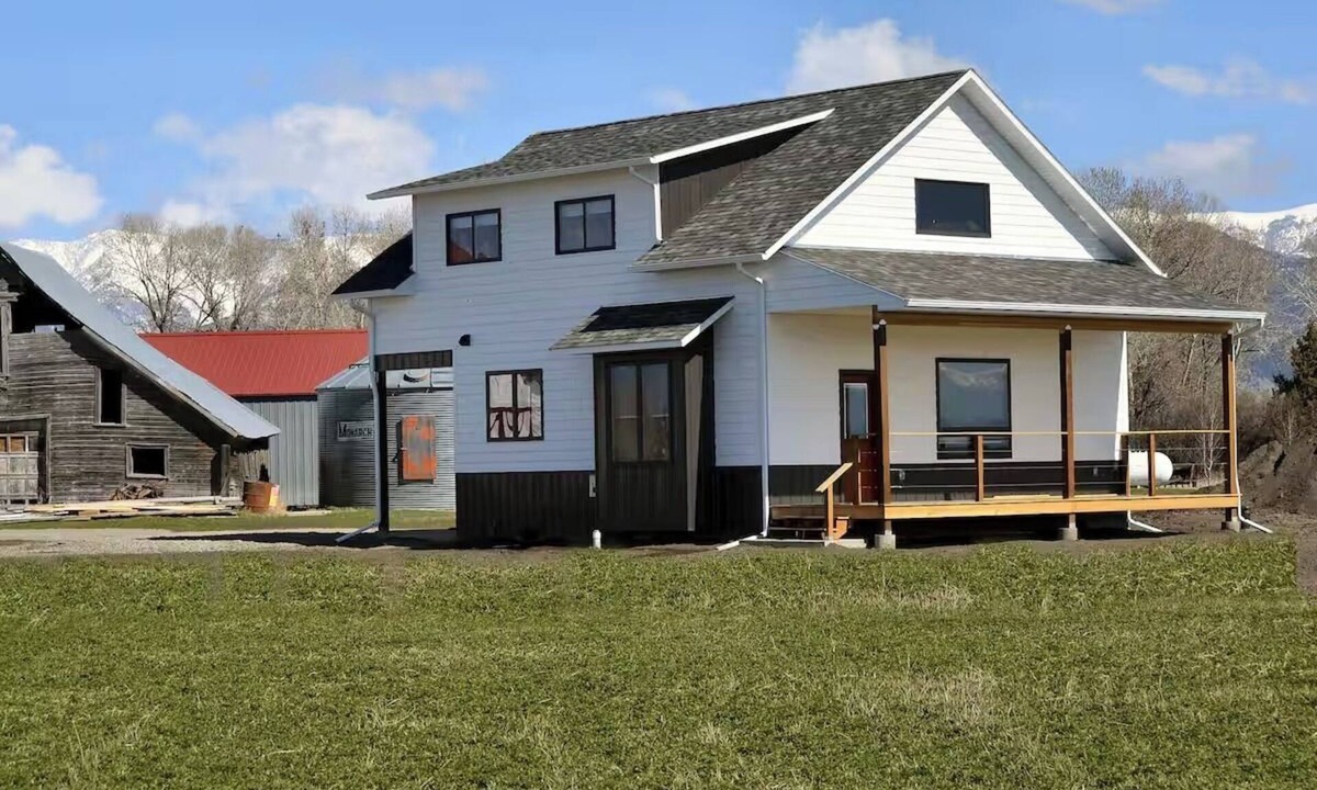 Bozeman House | Cozy Montana Getaway With Beautiful Mountain Views