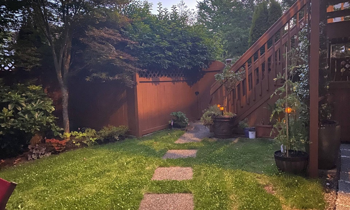 Issaquah House | Cozy private room and bathroom in issaquah
