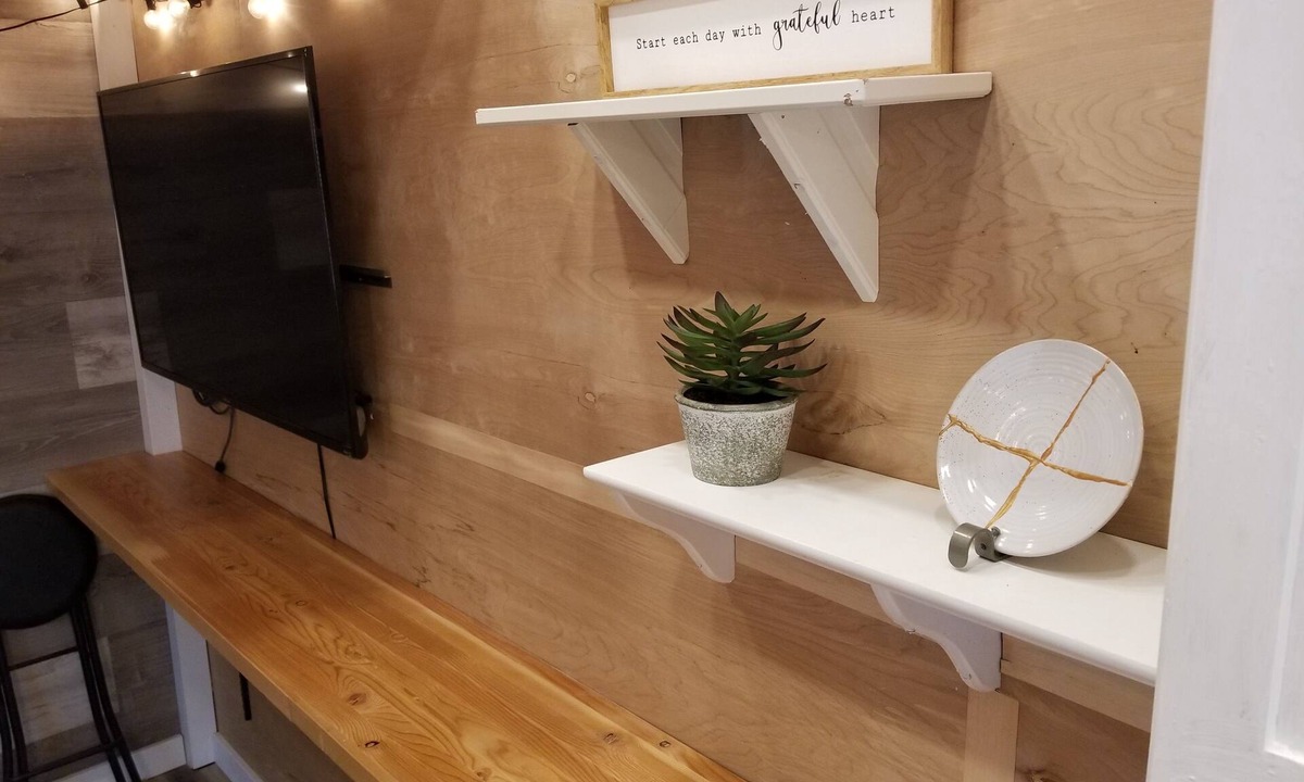 St. Anthony Cottage | Cozy Private Tiny house Dream location.