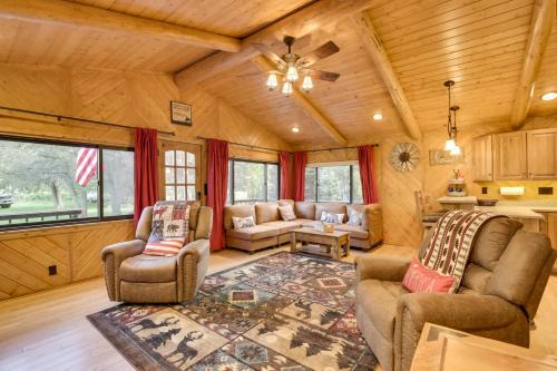 Ten Sleep House | Creekside Ten Sleep Vacation Rental + Deck & Grill