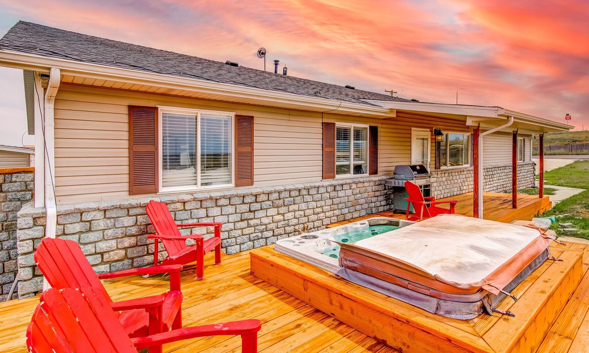 North Snyderville Basin House | Dog-Friendly Home w/Private Hot Tub, Enclosed Yard, Gas Grill, and Central A/C