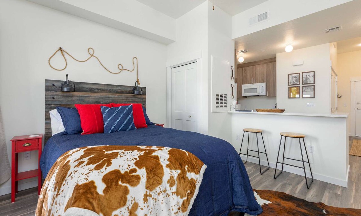 Nampa Apartment | Downtown Nampa Studio Close to Idaho Center|NNU