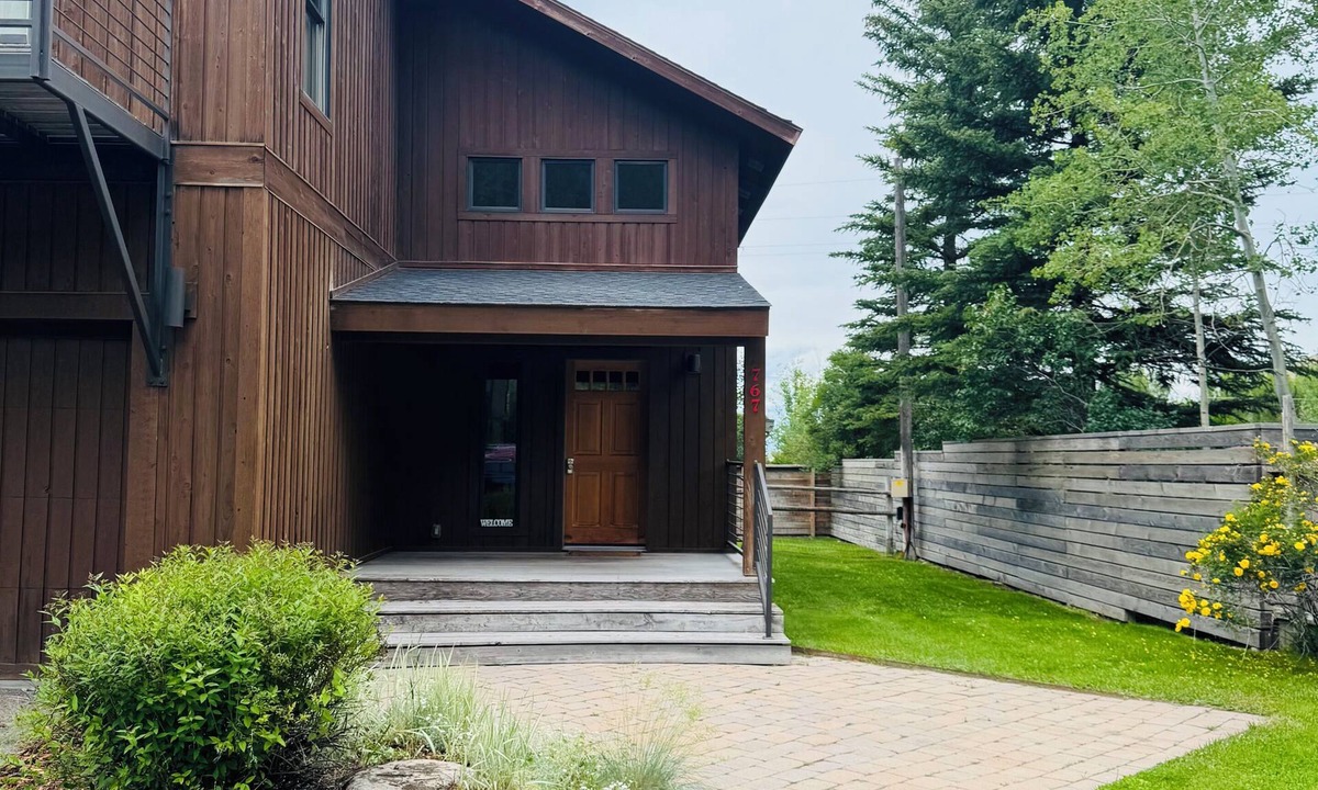 Jackson House | East Jackson Living with Outdoor Space and Easy Access to Cache Creek Trails!