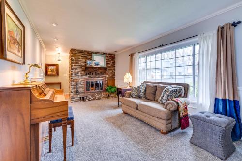 East Wenatchee House | East Wenatchee Home ~ 2 Mi to Columbia River!