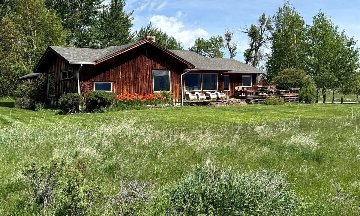 McAllister House | Elegant Vacation Home with Aspen Grove & Mountain Views near Ennis Lake in McAllister, Montana