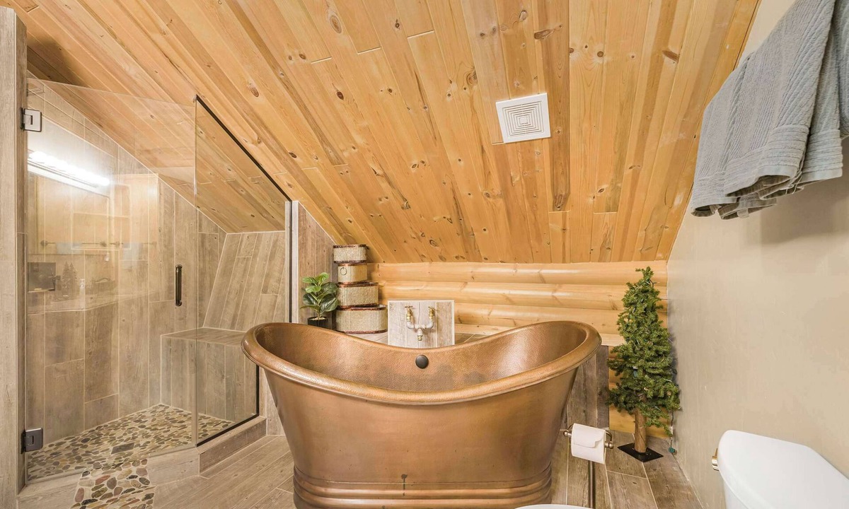 Island Park House | Elk Retreat - 24 Miles to Yellowstone - Wi-Fi ~ New Large Deck.