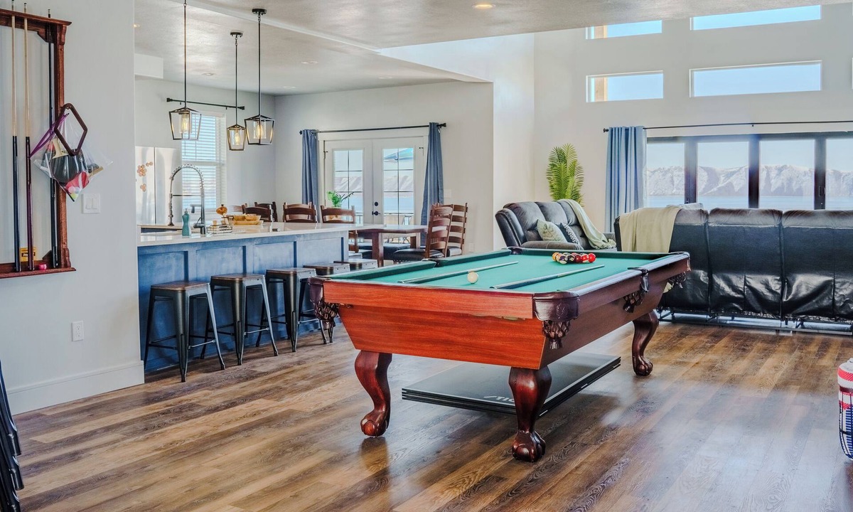 Harbor Village House | Epic Bear Lake Views - Make Lasting Memories at the Lake - Private hot tub