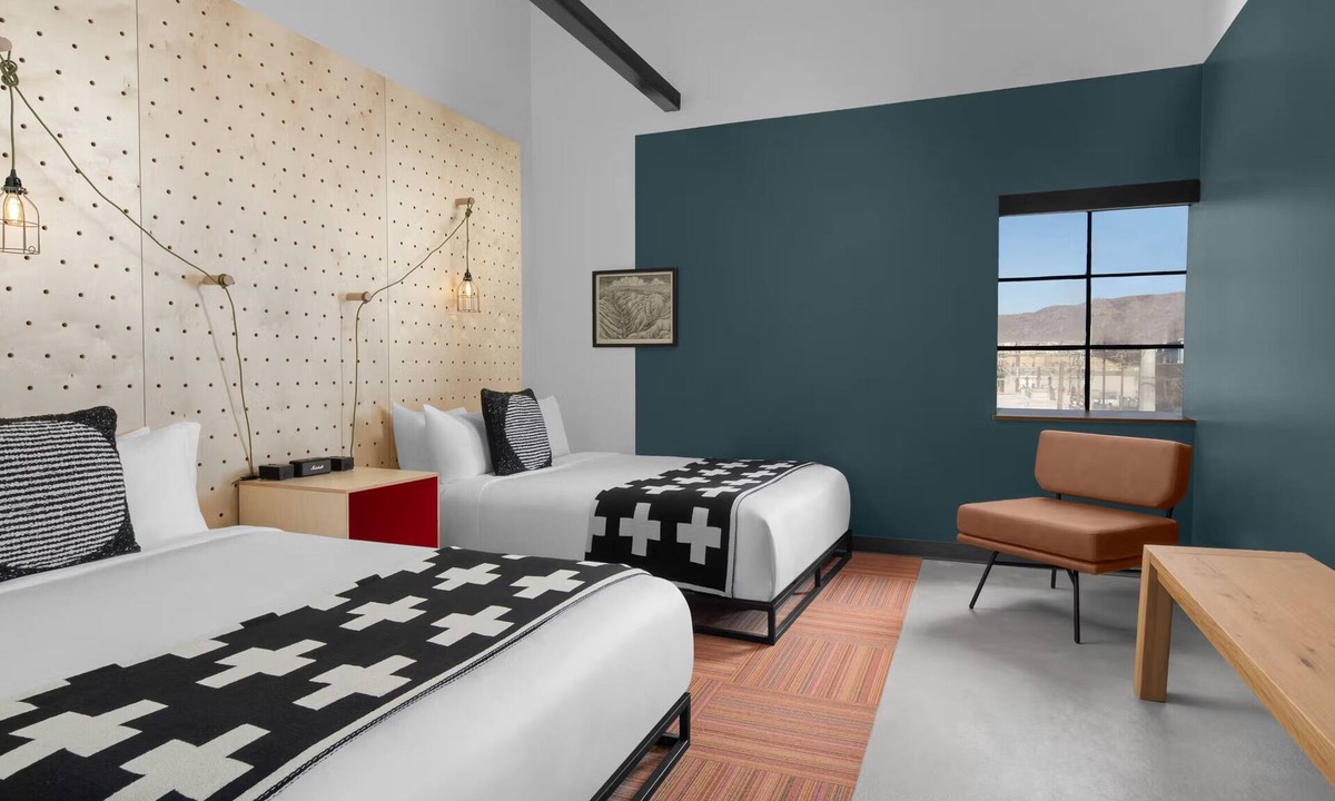 People's Freeway Hotel | evo Hotel, Boulder Room w/2 Queens, Free Parking & Dog-friendly