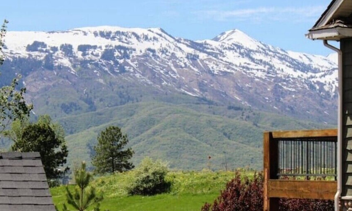 Wolf Creek House | Exclusive Home @ Wolf Creek Resort, Powder Mountain, Snowbasin, Nordic Valley