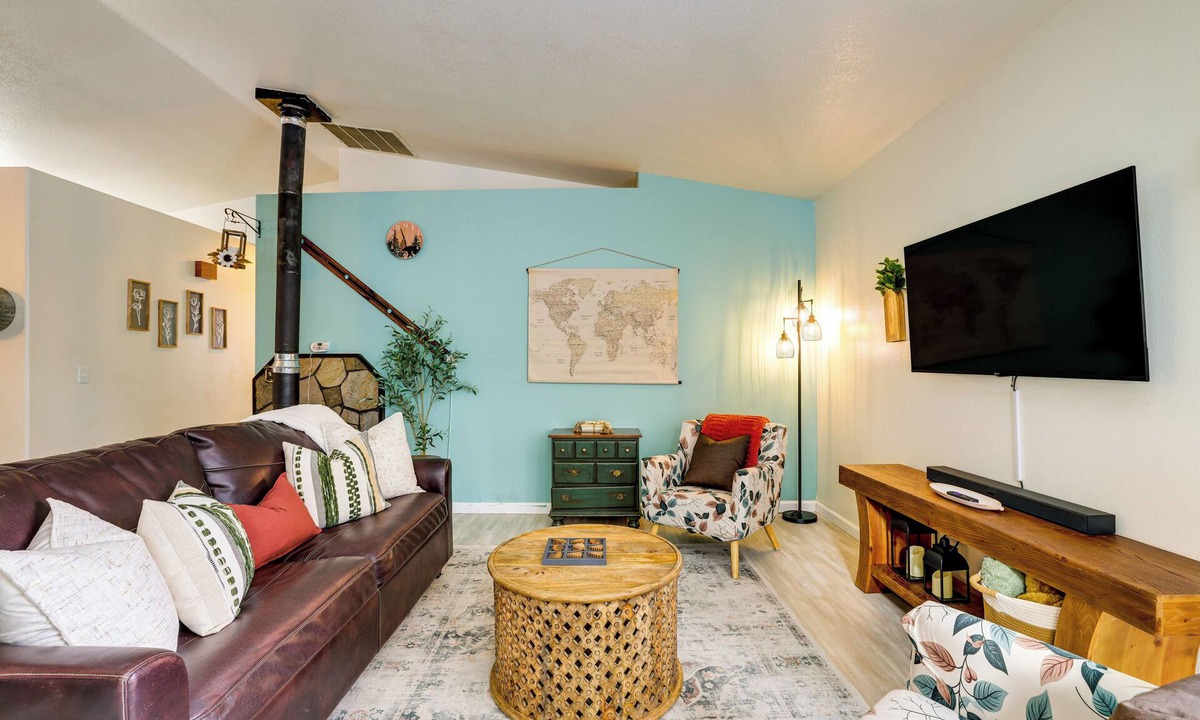 Cascade House | Family Home w/Game Room, 1 Mi to Lake Cascade!