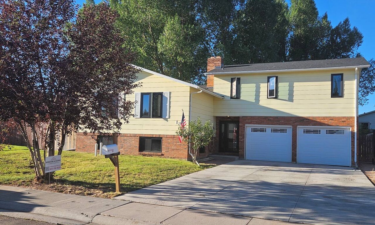 Laramie House | Fantastic 5-bedroom newly remodeld house in Laramie perfect for your getaway