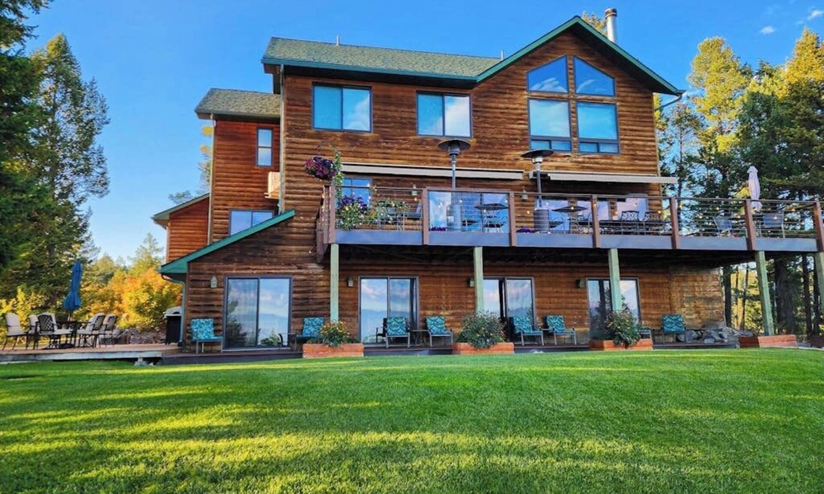 Somers House | Flathead Lake retreat with panoramic views, fishing, boating, and paddling