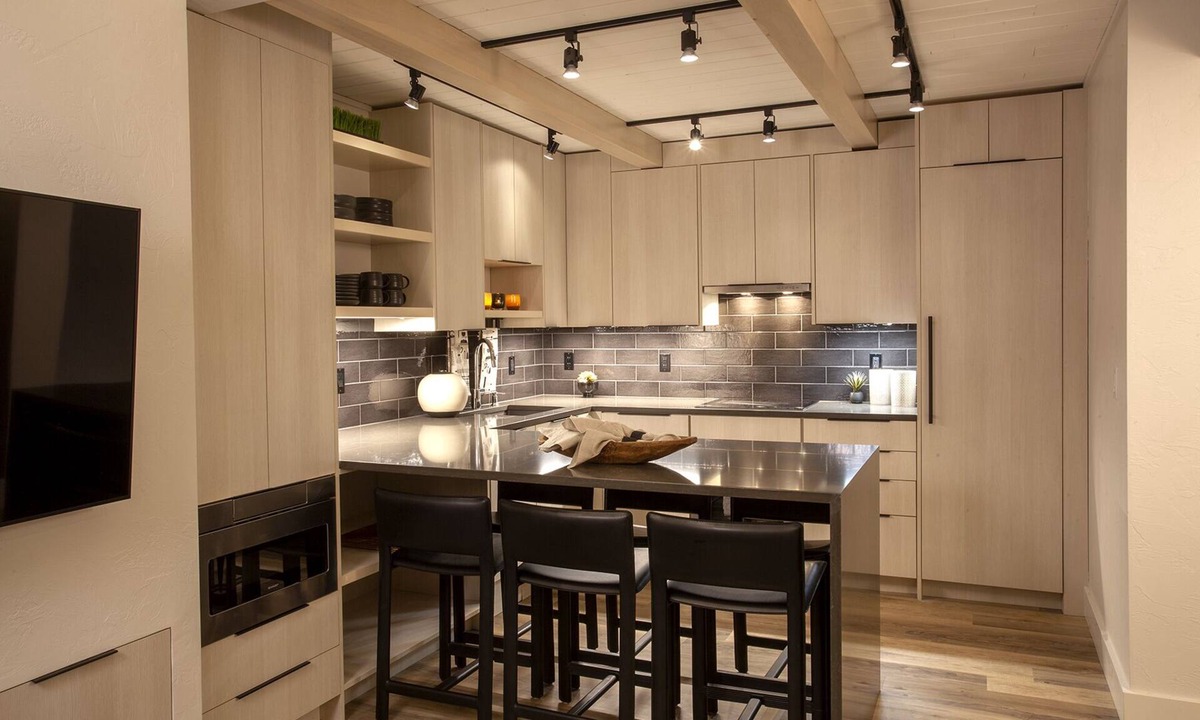 Warm Springs Condo | Fully Remodeled Modern Condo Steps from Warm Springs Lift