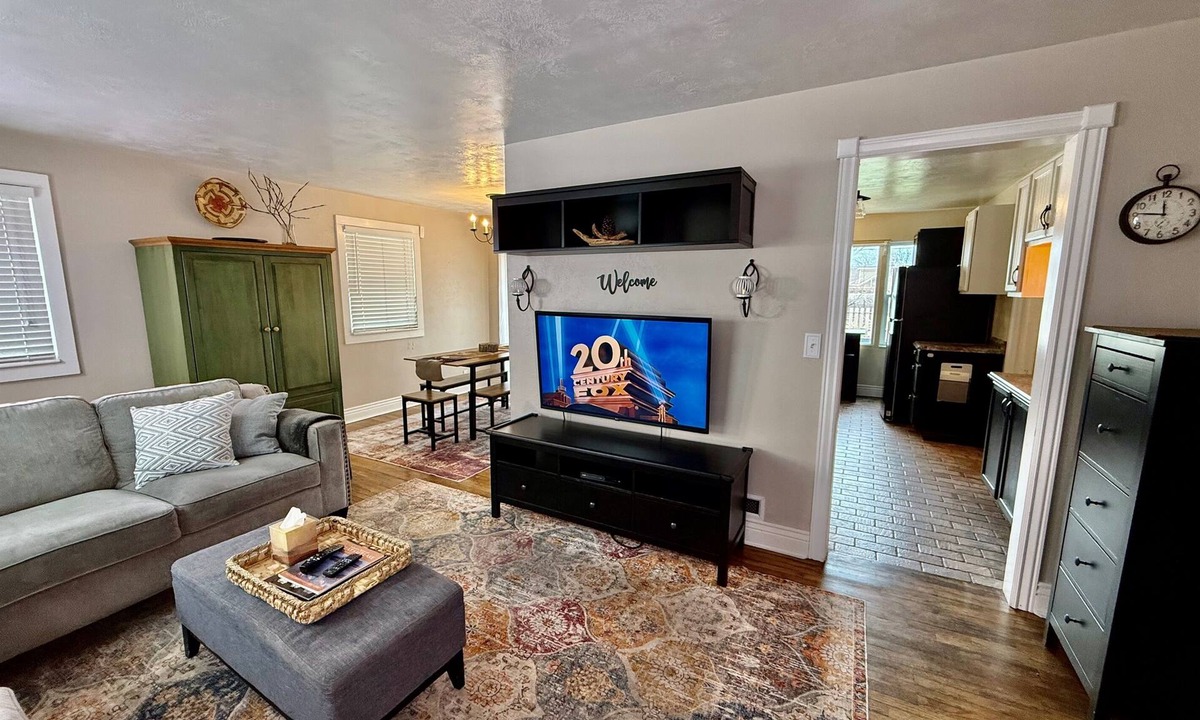 Midvale House | Garden Cottage | Close to SLC