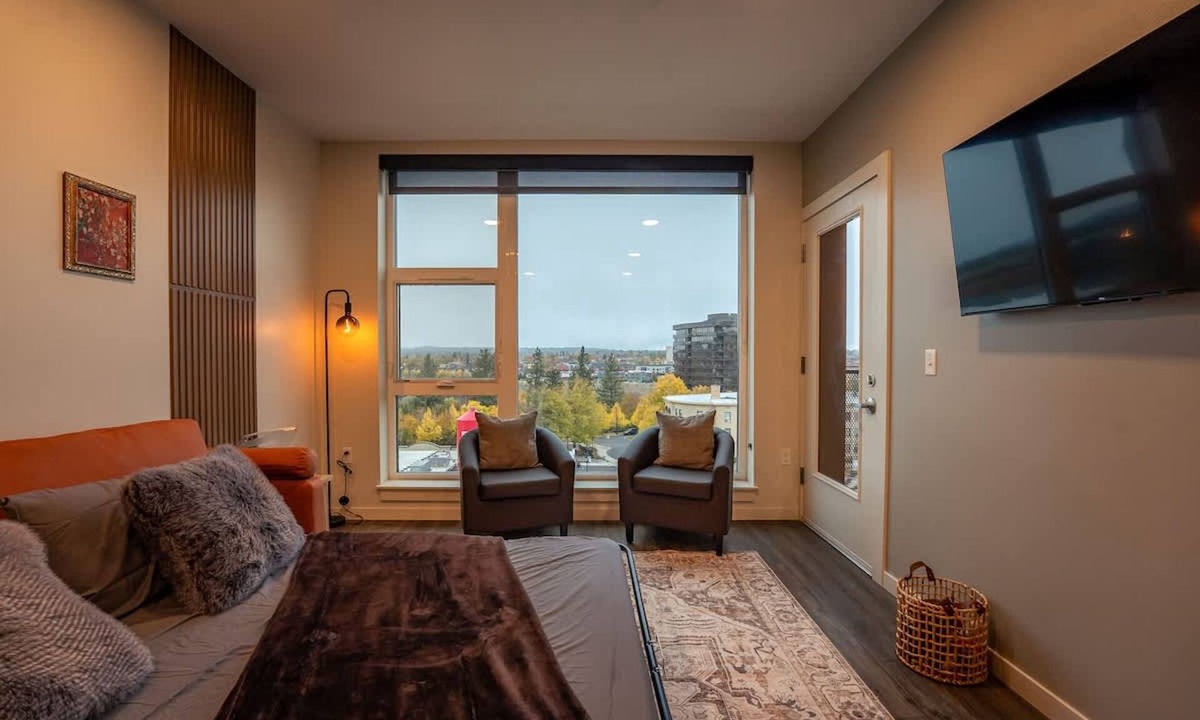 Downtown Spokane Apartment | Gated Parking DT 2BR w City View Gym Access