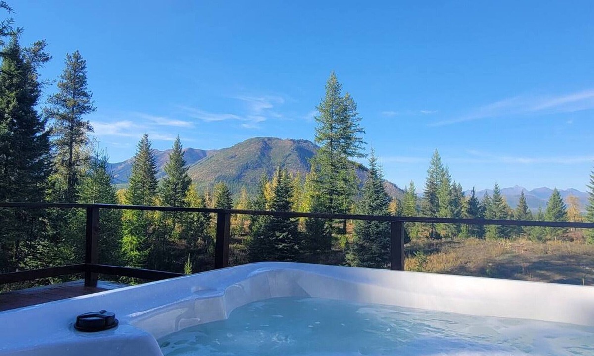 West Glacier House | Glacier Majesty · Getaway Next Door to Glacier National Park