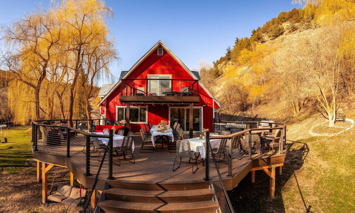 Preston Cabin | Great Dates in 2027 Still Available. Private pool. Cub River Canyon. Sleeps 50.