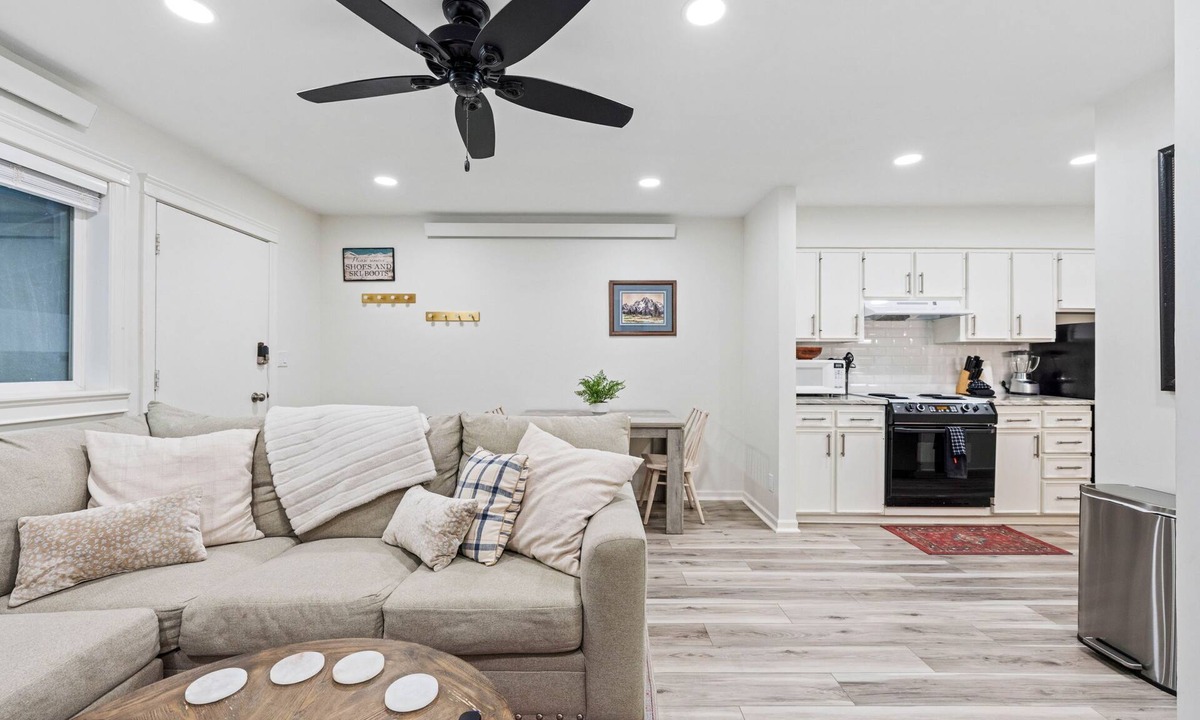 Teton Village Condo | Gros Ventre A6: Slope-side Modern Retreat - Hot Tub - Private Club Access