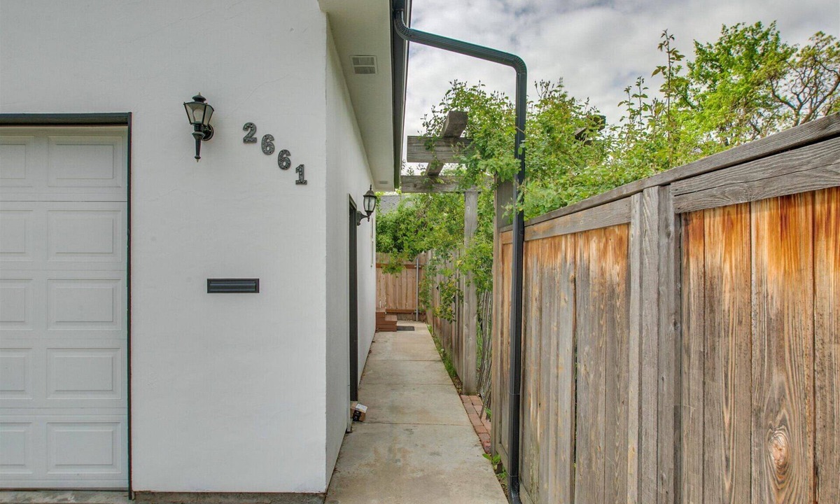 North End Apartment | #HabitueHomes - Lowell Studio - Quiet Street